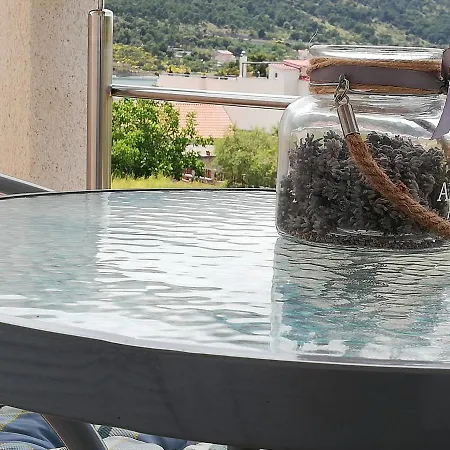 Dario Apartment Grebastica